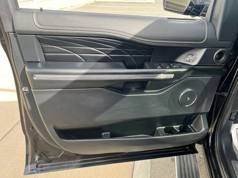Certified 2019 Ford Expedition Platinum AWD/4WD image 24