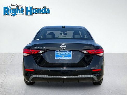 Used 2025 Nissan Sentra SV FWD image 7