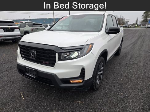 Used 2023 Honda Ridgeline Sport image 1