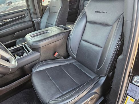 Used 2021 GMC Yukon Denali image 21