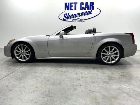 Used 2006 Cadillac XLR V image 5