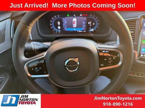 Used 2023 Volvo XC90 B5 Core w/ Protection Package Premier image 12
