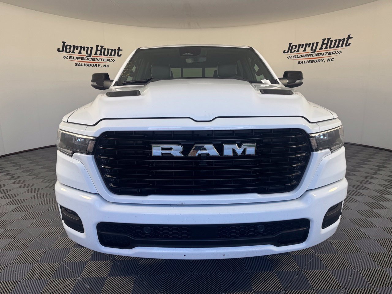 Used 2026 RAM 1500 Laramie w/ Sport Appearance Package AWD/4WD image 5