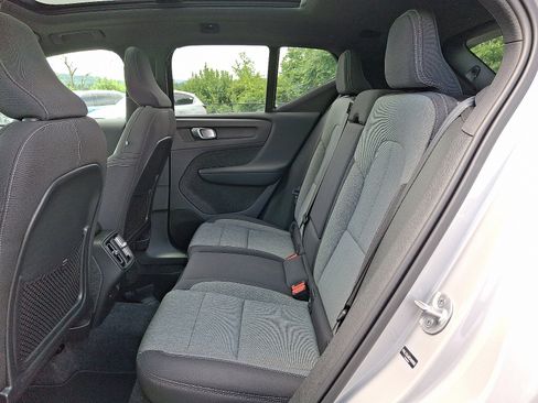 Certified 2025 Volvo XC40 B5 Core image 10