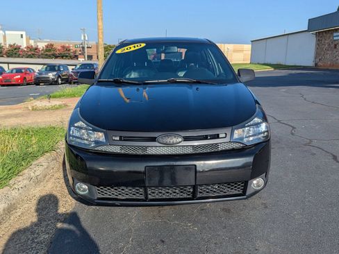 Used 2010 Ford Focus SES FWD image 2