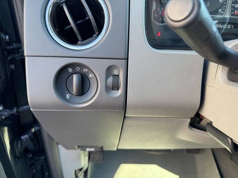 Used 2006 Ford F150 XLT image 17