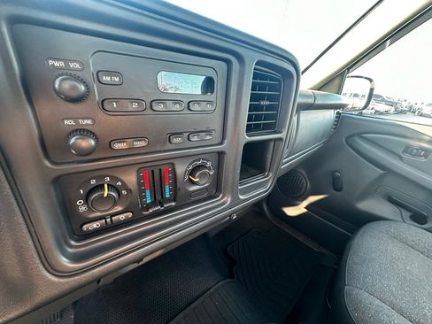 Used 2006 Chevrolet Silverado 1500 W/T image 18