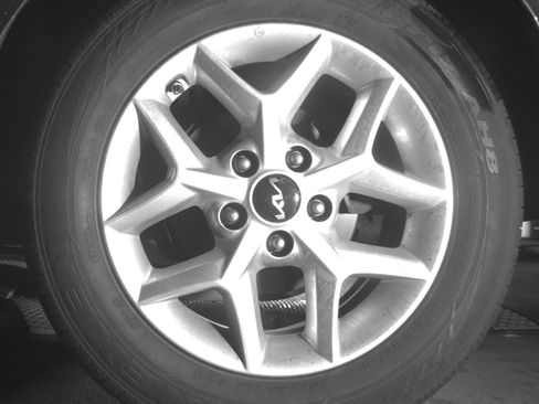 Used 2025 Kia Soul LX w/ LX Technology Package image 14