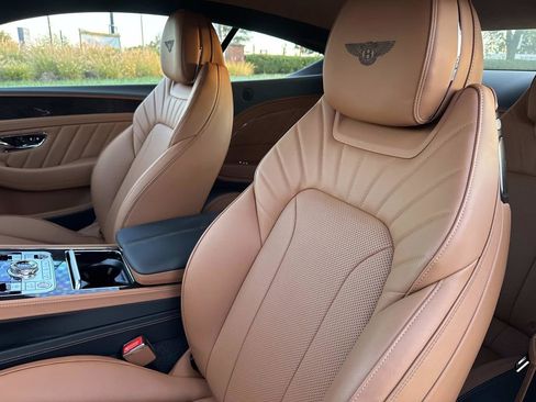 Used 2024 Bentley Continental GT image 16