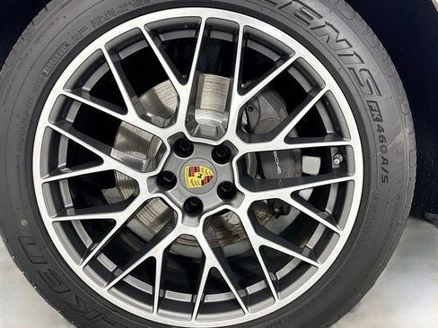 Certified 2018 Porsche Macan Sport Edition AWD/4WD image 31