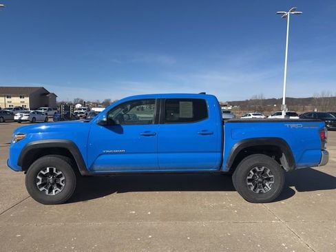 Used 2020 Toyota Tacoma TRD Off-Road image 6