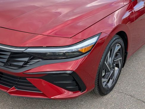 Certified 2024 Hyundai Elantra SEL w/ Convenience Package image 10