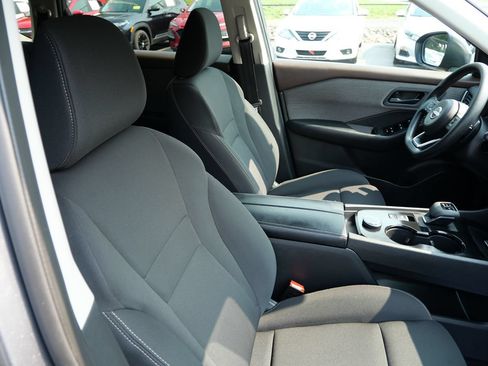 Used 2023 Nissan Rogue S AWD/4WD image 28