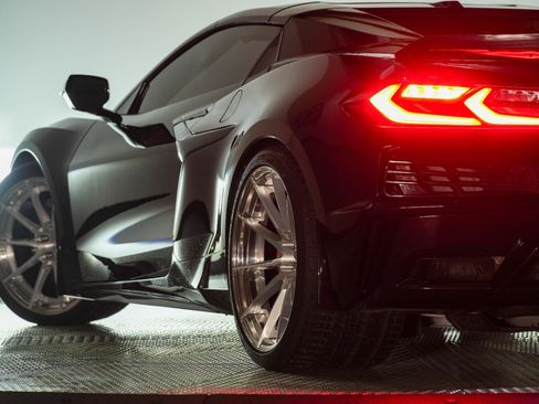 Used 2024 Chevrolet Corvette Z06 RWD image 46