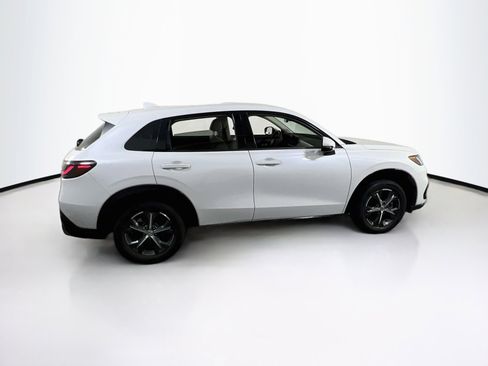 Used 2023 Honda HR-V EX-L image 4