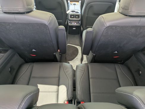 New 2026 Mercedes-Benz GLS 450 4MATIC image 16