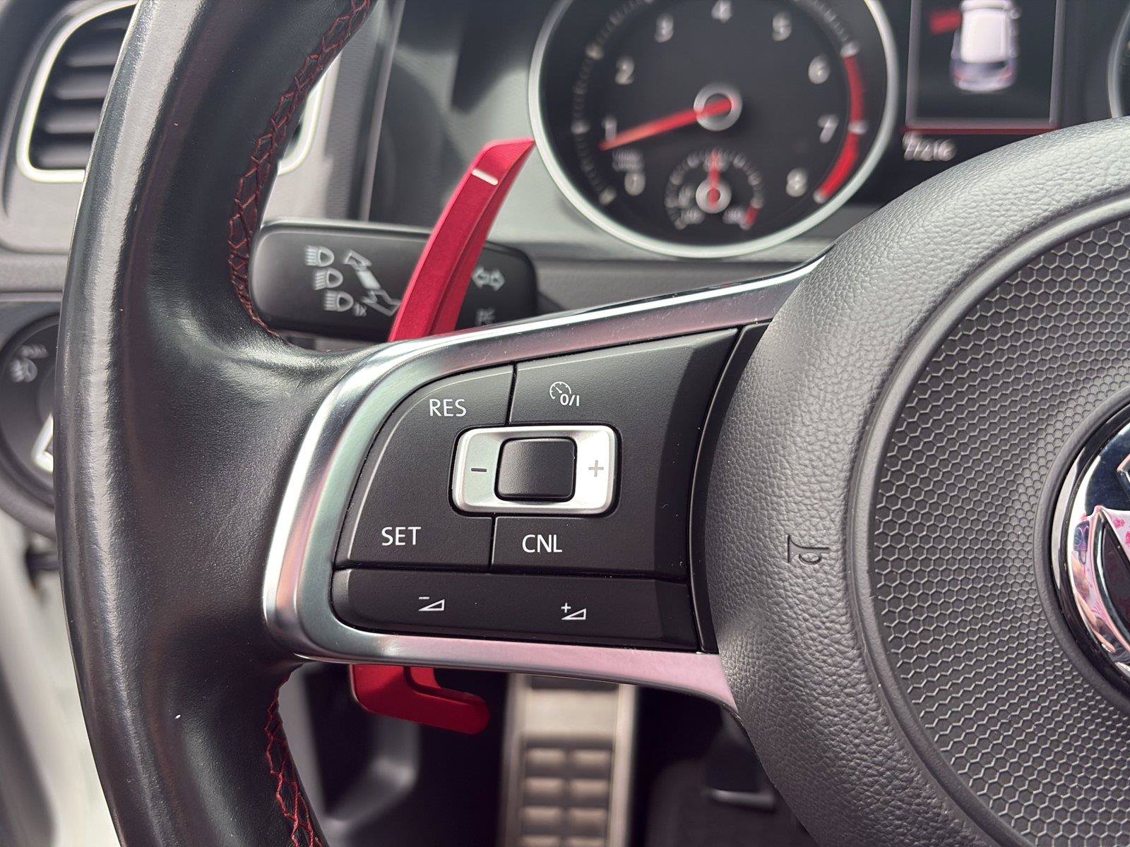 Used 2017 Volkswagen GTI SE FWD image 24