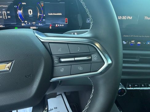 Used 2025 Chevrolet Silverado EV LT AWD/4WD image 31
