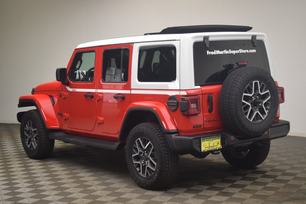 New 2026 Jeep Wrangler Unlimited Sahara w/ Whitecap Package AWD/4WD image 12