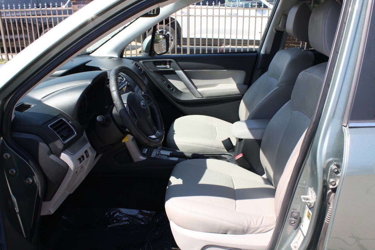Used 2016 Subaru Forester 2.5i Limited AWD/4WD image 6
