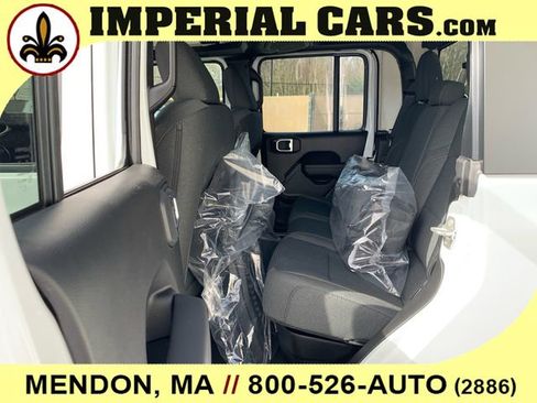 New 2025 Jeep Gladiator Sport image 16