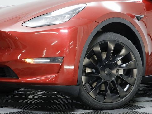 Used 2023 Tesla Model Y Long Range image 3