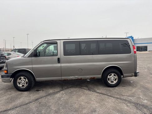 Used 2008 Chevrolet Express 1500 AWD Passenger w/ LT Preferred Equipment Group image 27
