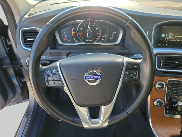 Used 2016 Volvo S60 T5 Inscription Platinum FWD image 25