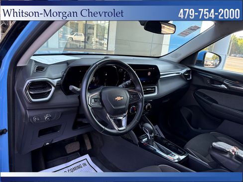 Used 2024 Chevrolet TrailBlazer LT w/ LT Cold Weather Package FWD image 10