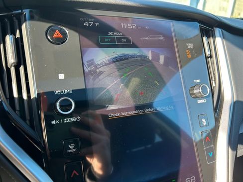 Used 2022 Subaru Outback Premium image 19