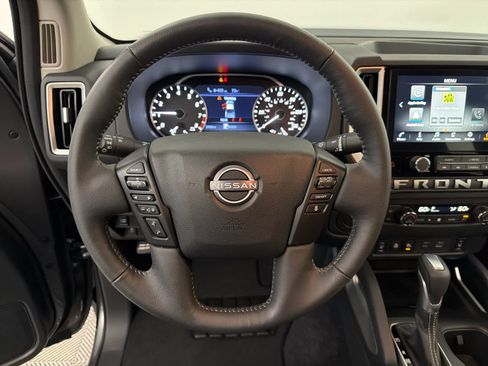 Certified 2025 Nissan Frontier SV w/ SV Convenience Package RWD image 16