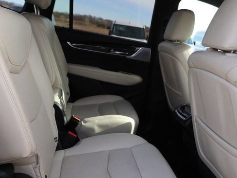 Used 2020 Cadillac XT6 Sport image 16