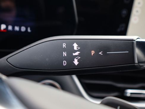 Used 2025 Chevrolet Equinox LT image 23