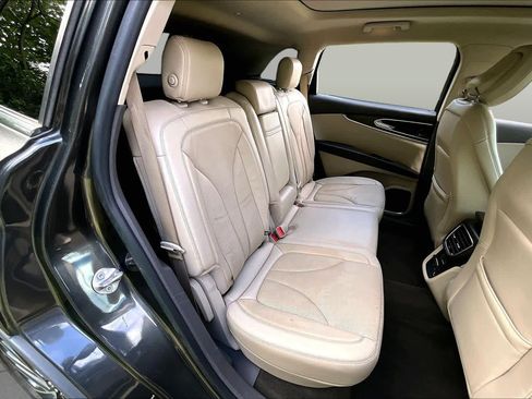 Used 2020 Lincoln Nautilus Reserve AWD/4WD image 21