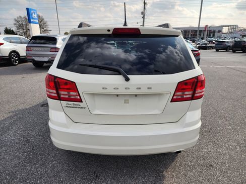 Used 2018 Dodge Journey SE image 5
