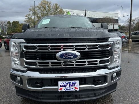 Certified 2025 Ford F250 XLT w/ 360-Degree Camera Package image 3