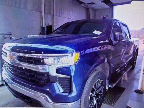 Used 2023 Chevrolet Silverado 1500 LT AWD/4WD image 1