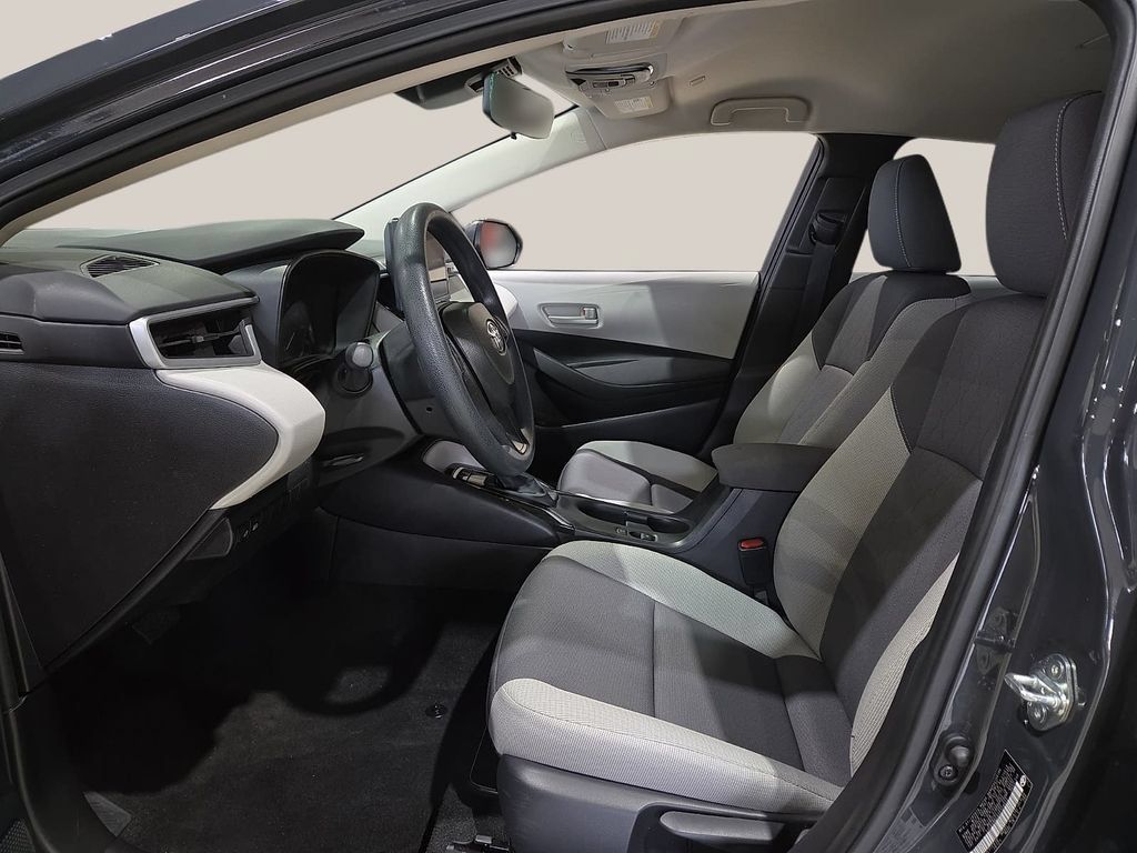 Certified 2025 Toyota Corolla LE FWD image 20