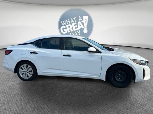 Used 2024 Nissan Sentra S FWD image 2