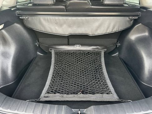 Used 2025 Toyota Corolla Cross XLE image 17