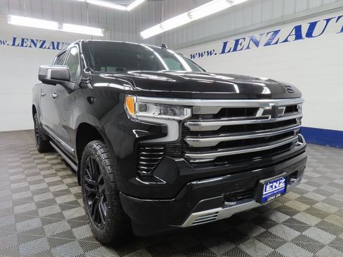 Used 2024 Chevrolet Silverado 1500 High Country image 3
