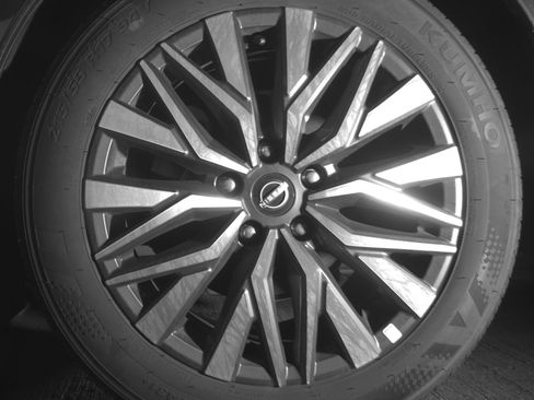 Used 2025 Nissan Altima 2.5 SV image 14