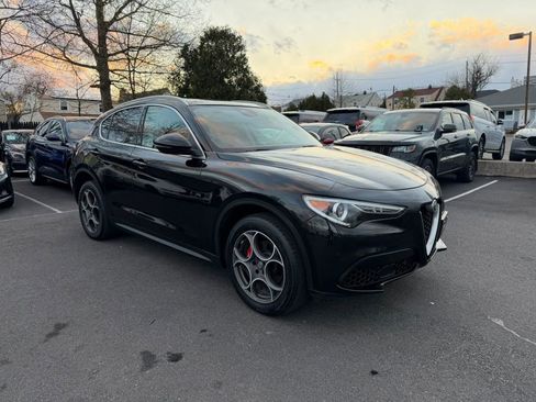 Used 2018 Alfa Romeo Stelvio Ti AWD/4WD image 11