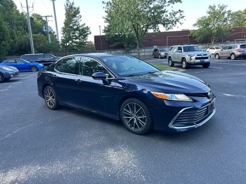 Used 2021 Toyota Camry XLE w/ Navigation Package AWD/4WD image 1