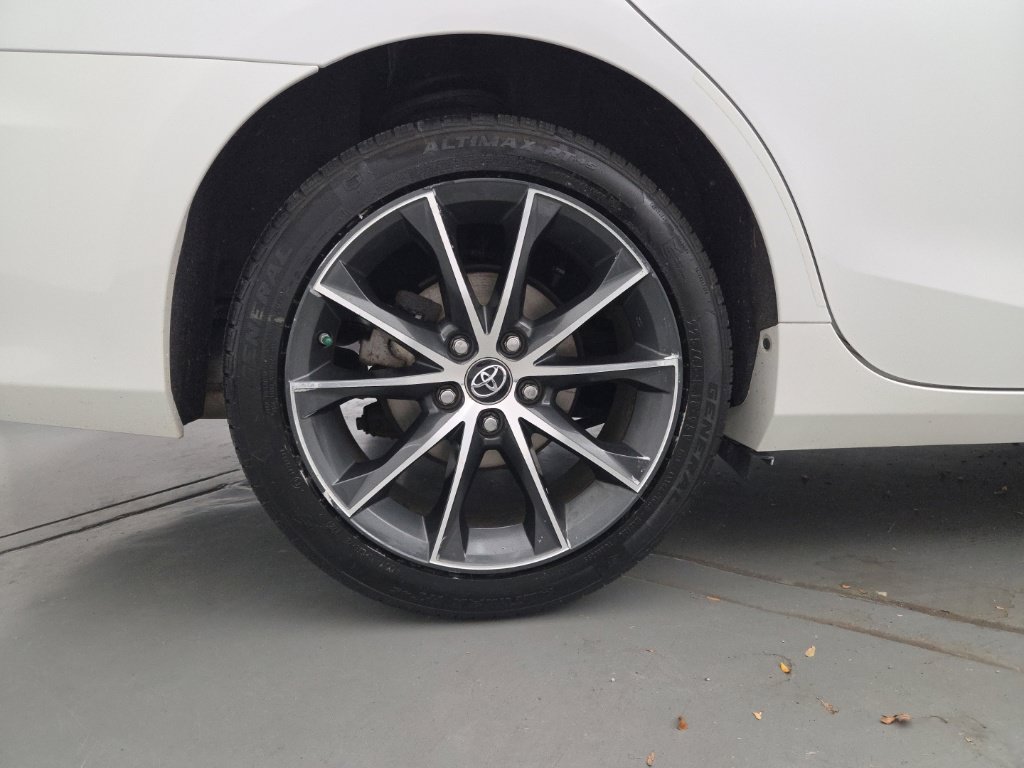 Used 2016 Toyota Camry SE FWD image 10