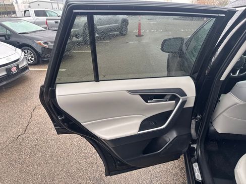 Used 2025 Toyota RAV4 XLE Premium w/ Weather Package AWD/4WD image 40