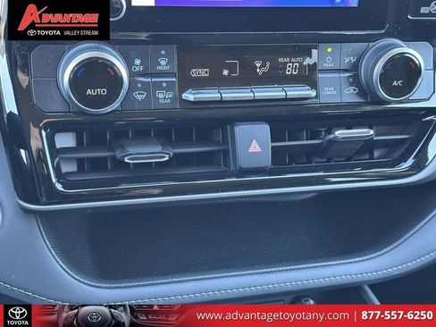 Used 2023 Toyota Highlander LE image 33