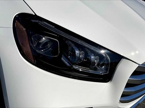 Used 2025 Mercedes-Benz GLS 450 4MATIC image 26