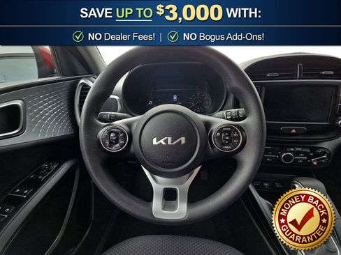 Used 2022 Kia Soul LX image 18
