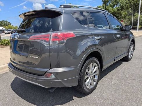 Used 2017 Toyota RAV4 Platinum FWD image 8